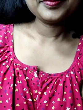 Snapshot of sweety-sexy2 chatting on December 18, 2025, 4:06 am sweety-sexy2 online show from December 18, 2025, 4:06 am