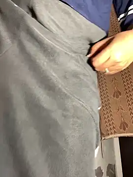 missmisha01 online show from April 9, 2026, 9:48 am