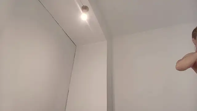 saramaartinez online show from February 20, 2026, 1:02 pm