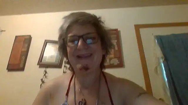 becky1111 online show from May 28, 2026, 11:38 am