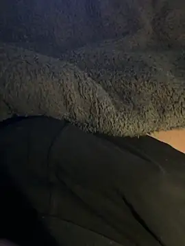 Snapshot of fl1707 chatting on December 17, 2025, 3:39 pm fl1707 online show from December 17, 2025, 3:39 pm