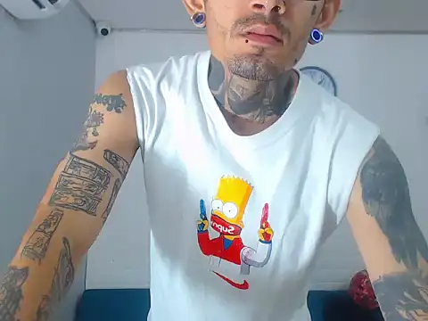 Snapshot of Boy_tatto77 chatting on January 5, 2026, 6:00 pm Boy tatto77 online show from January 5, 2026, 6:00 pm