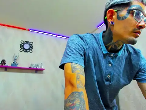 Snapshot of Boy_tatto77 chatting on February 19, 2026, 6:38 pm Boy tatto77 online show from February 19, 2026, 6:38 pm