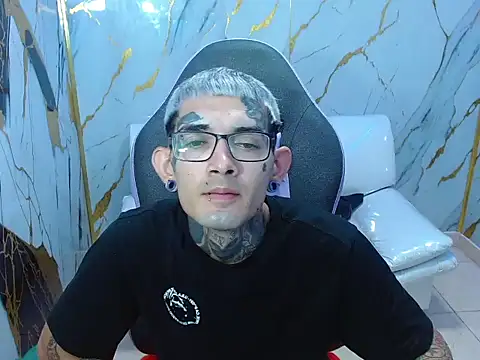 Snapshot of Boy_tatto77 chatting on February 13, 2026, 6:30 pm Boy tatto77 online show from February 13, 2026, 6:30 pm