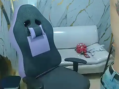 Snapshot of Boy_tatto77 chatting on January 11, 2026, 4:14 pm Boy tatto77 online show from January 11, 2026, 4:14 pm