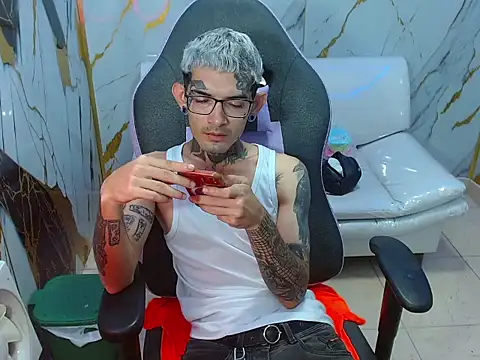 Snapshot of Boy_tatto77 chatting on February 15, 2026, 3:55 pm Boy tatto77 online show from February 15, 2026, 3:55 pm