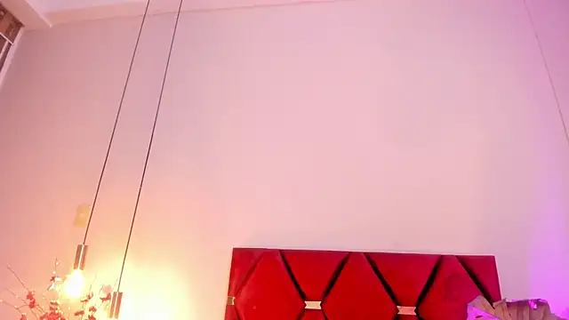 GahiaBelucci online show from April 21, 2026, 4:13 pm