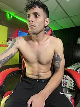 JustynAle2025 online show from January 15, 2026, 2:26 am