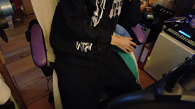 Gay-Versaut online show from January 16, 2026, 6:12 pm