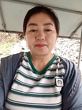 Snapshot of Jumi_livesexy chatting on February 25, 2026, 1:28 am Jumi livesexy online show from February 25, 2026, 1:28 am