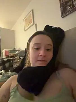 LilyLuck  online show from February 11, 2026, 12:54 am