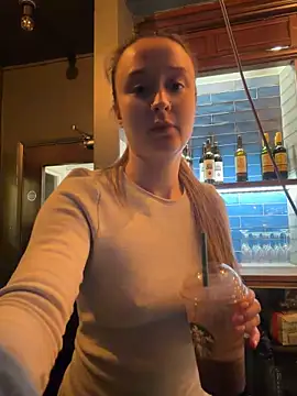 LilyLuck  online show from February 11, 2026, 5:24 pm