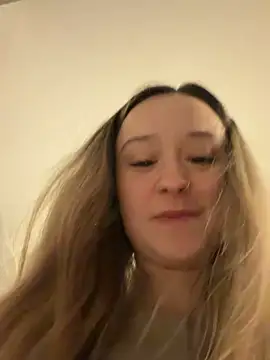 LilyLuck  online show from February 7, 2026, 10:29 pm