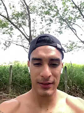 Maicol xxxx online show from February 22, 2026, 3:35 pm