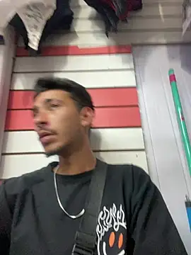 Snapshot of GuioficialBr chatting on February 8, 2026, 1:20 pm GuioficialBr online show from February 8, 2026, 1:20 pm