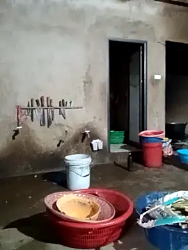 yula-bi online show from April 18, 2026, 10:43 pm