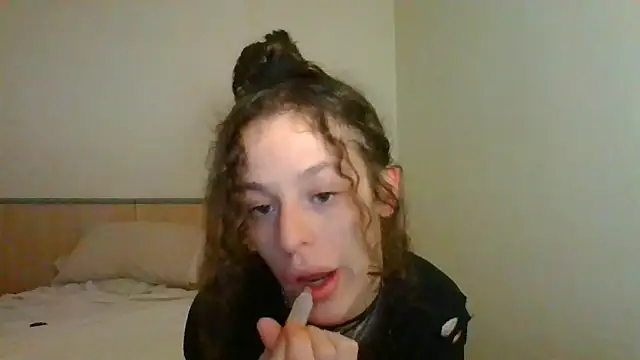 4lien online show from April 1, 2026, 7:53 am