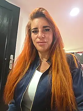 LaLynn online show from July 27, 2026, 5:42 pm