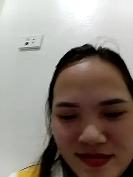 cherry-cute online show from December 19, 2025, 1:24 pm