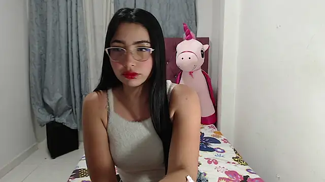 BrinsHilton  online show from February 9, 2026, 11:25 pm