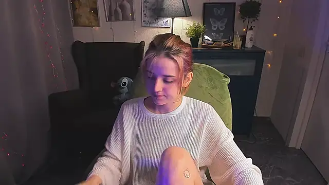 SarahShelby online show from June 3, 2026, 8:46 pm