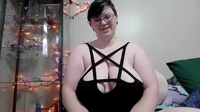 Snapshot of Pupghostt chatting on February 8, 2026, 1:09 pm Pupghostt online show from February 8, 2026, 1:09 pm