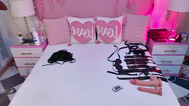 CherylandToni online show from April 9, 2026, 4:47 am