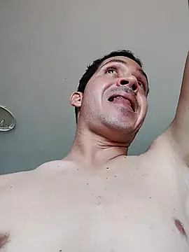 Lukas-thiago online show from December 21, 2025, 4:41 pm