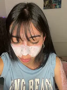 junorise23 online show from February 26, 2026, 4:01 am