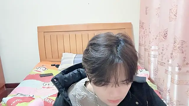 junnan001 online show from February 1, 2026, 12:03 pm