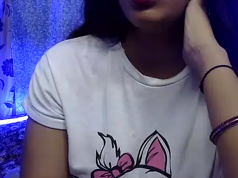 cute Dirty Diva online show from May 31, 2026, 1:44 am