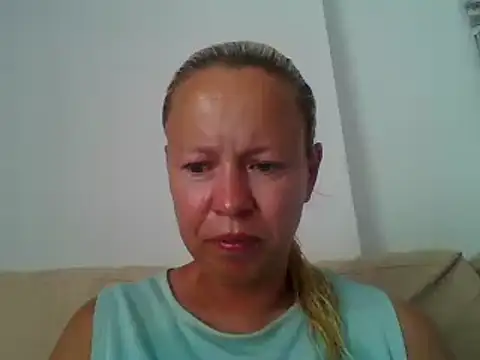 Snapshot of jennyblondeuk chatting on June 2, 2026, 2:39 pm jennyblondeuk online show from June 2, 2026, 2:39 pm