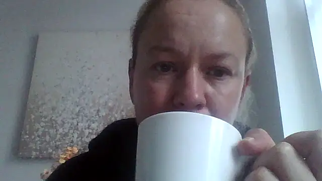 Snapshot of jennyblondeuk chatting on March 27, 2026, 5:36 pm jennyblondeuk online show from March 27, 2026, 5:36 pm