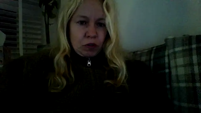 Snapshot of jennyblondeuk chatting on February 22, 2026, 9:27 pm jennyblondeuk online show from February 22, 2026, 9:27 pm
