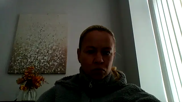 Snapshot of jennyblondeuk chatting on March 15, 2026, 1:18 pm jennyblondeuk online show from March 15, 2026, 1:18 pm