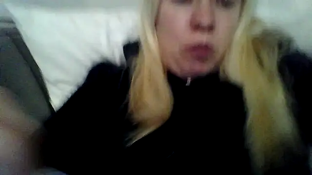 Snapshot of jennyblondeuk chatting on March 31, 2026, 7:27 pm jennyblondeuk online show from March 31, 2026, 7:27 pm