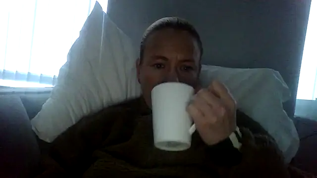 Snapshot of jennyblondeuk chatting on March 28, 2026, 5:25 pm jennyblondeuk online show from March 28, 2026, 5:25 pm
