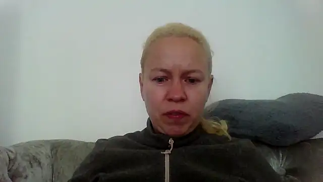 Snapshot of jennyblondeuk chatting on April 8, 2026, 3:02 pm jennyblondeuk online show from April 8, 2026, 3:02 pm