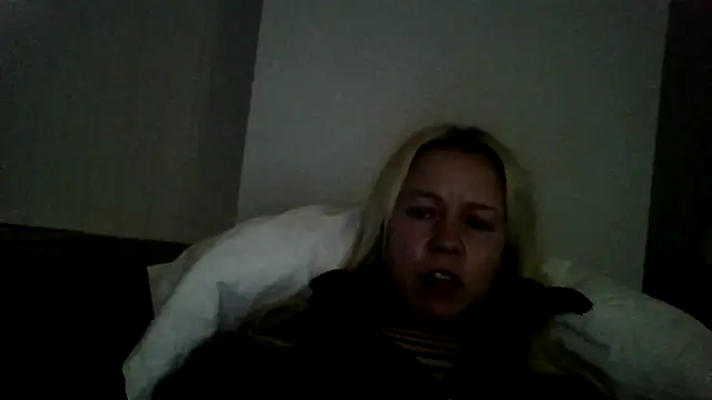 Snapshot of jennyblondeuk chatting on March 23, 2026, 11:04 pm jennyblondeuk online show from March 23, 2026, 11:04 pm