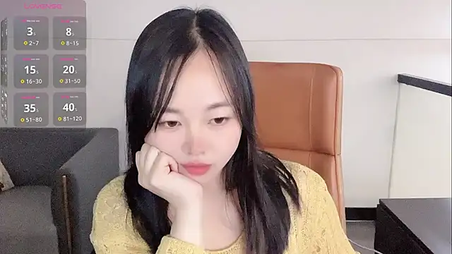 Yuer-77 online show from February 25, 2026, 2:17 pm