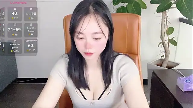 Yuer-77 online show from February 11, 2026, 1:11 pm