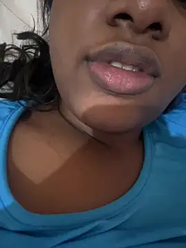 amorasecy online show from March 30, 2026, 11:11 am