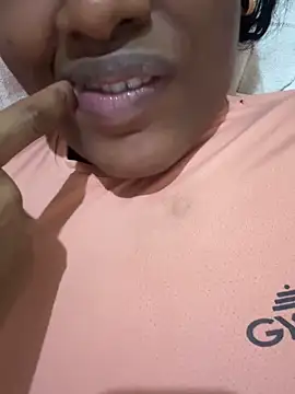 amorasecy online show from June 8, 2026, 1:44 pm