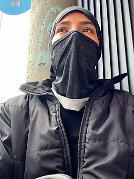 Ema Rose  online show from January 14, 2026, 4:32 pm