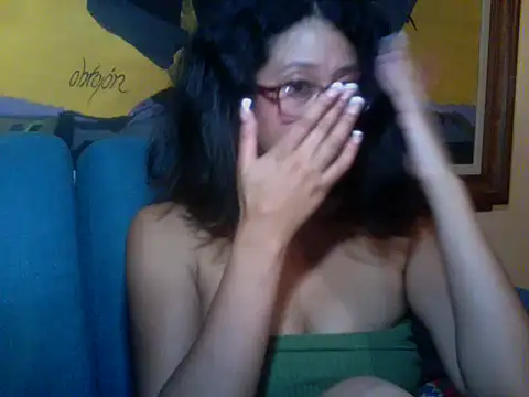 SweetDeya online show from March 22, 2026, 3:32 am