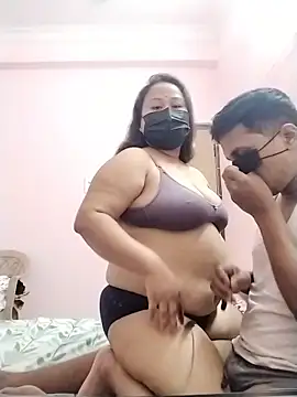 DesiSeductress online show from February 17, 2026, 5:43 pm