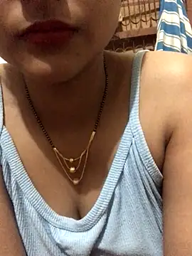 Coll-Girl online show from December 21, 2025, 10:50 am