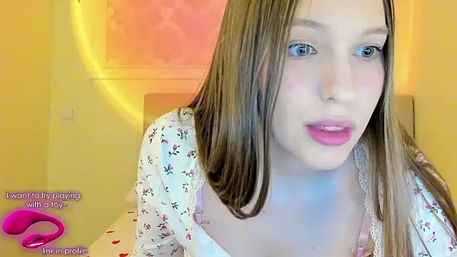 Alllura online show from January 31, 2026, 11:14 pm