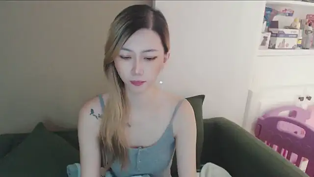 whitecat13 online show from July 14, 2026, 11:38 am