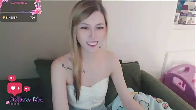 whitecat13 online show from May 20, 2026, 10:34 am